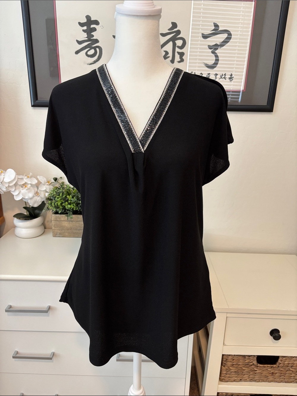 Flower & Feather Women's Black V-Neck Short Sleeve Blouse with Metallic Trim